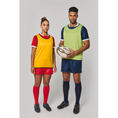 Reversible rugby bib